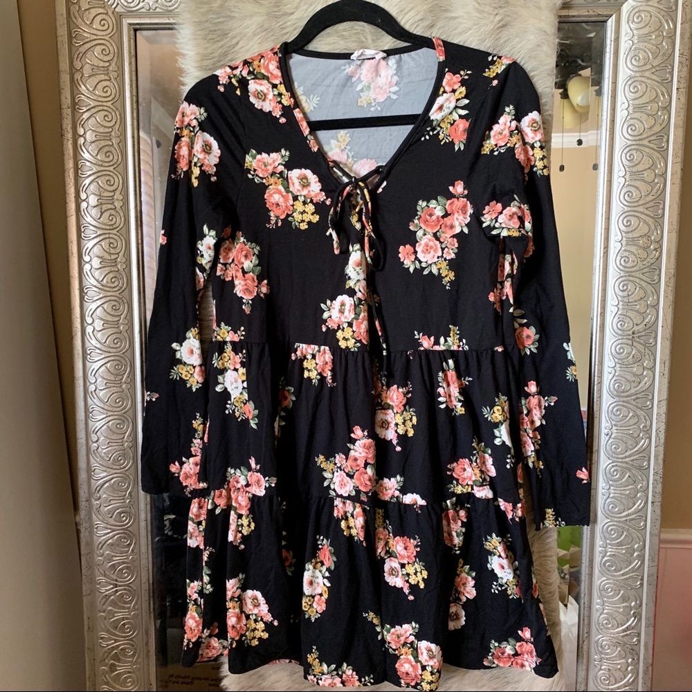 Xs black floral flowy dress